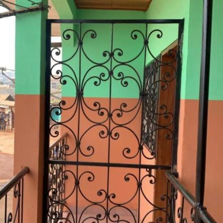 Studio Meublee 1 Chambre Etoug Ebe Yaounde Exterior photo