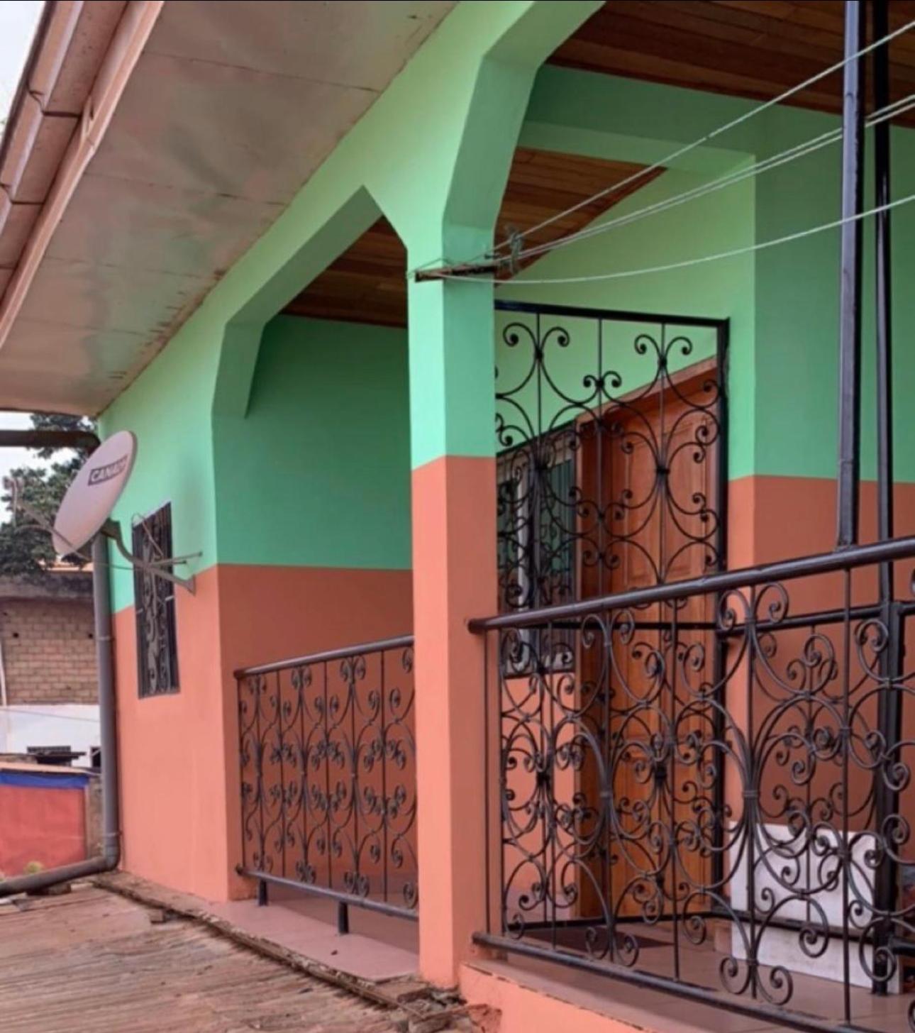 Studio Meublee 1 Chambre Etoug Ebe Yaounde Exterior photo